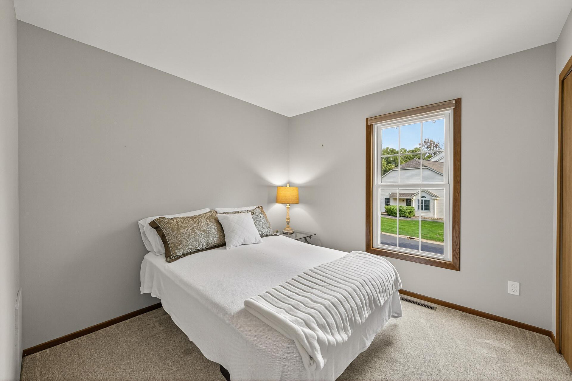 Bloomington, Minnesota 55438, United States, 3 Bedrooms Bedrooms, ,3 BathroomsBathrooms,Residential,Pending Sale,223281