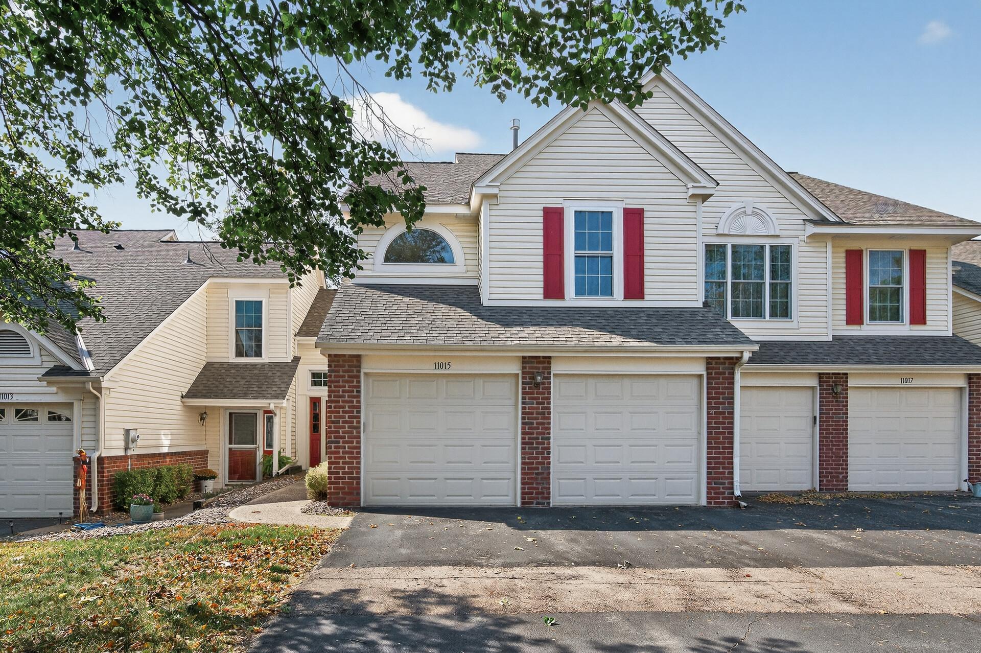 Bloomington, Minnesota 55438, United States, 3 Bedrooms Bedrooms, ,3 BathroomsBathrooms,Residential,Pending Sale,223281