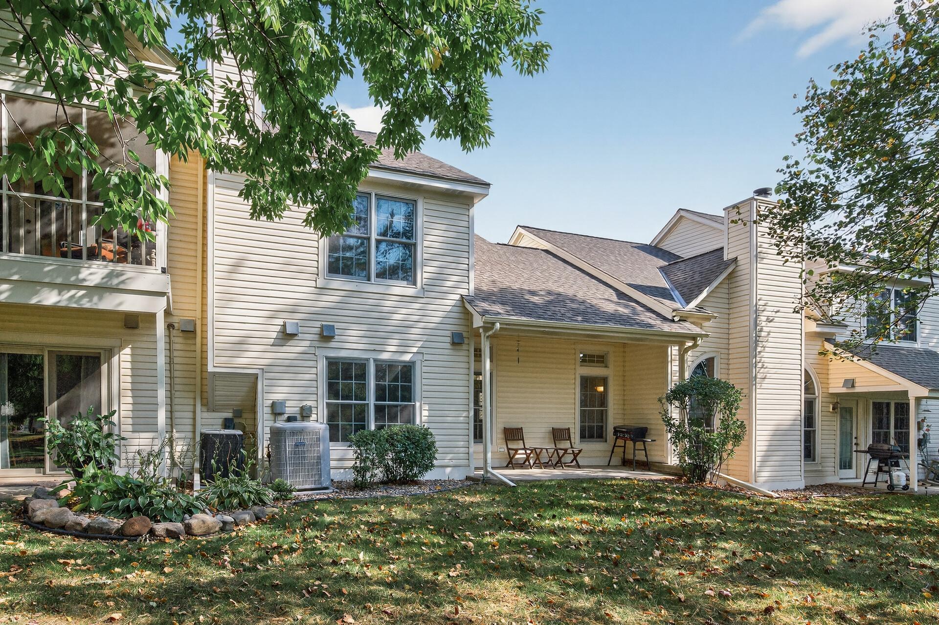 Bloomington, Minnesota 55438, United States, 3 Bedrooms Bedrooms, ,3 BathroomsBathrooms,Residential,Pending Sale,223281