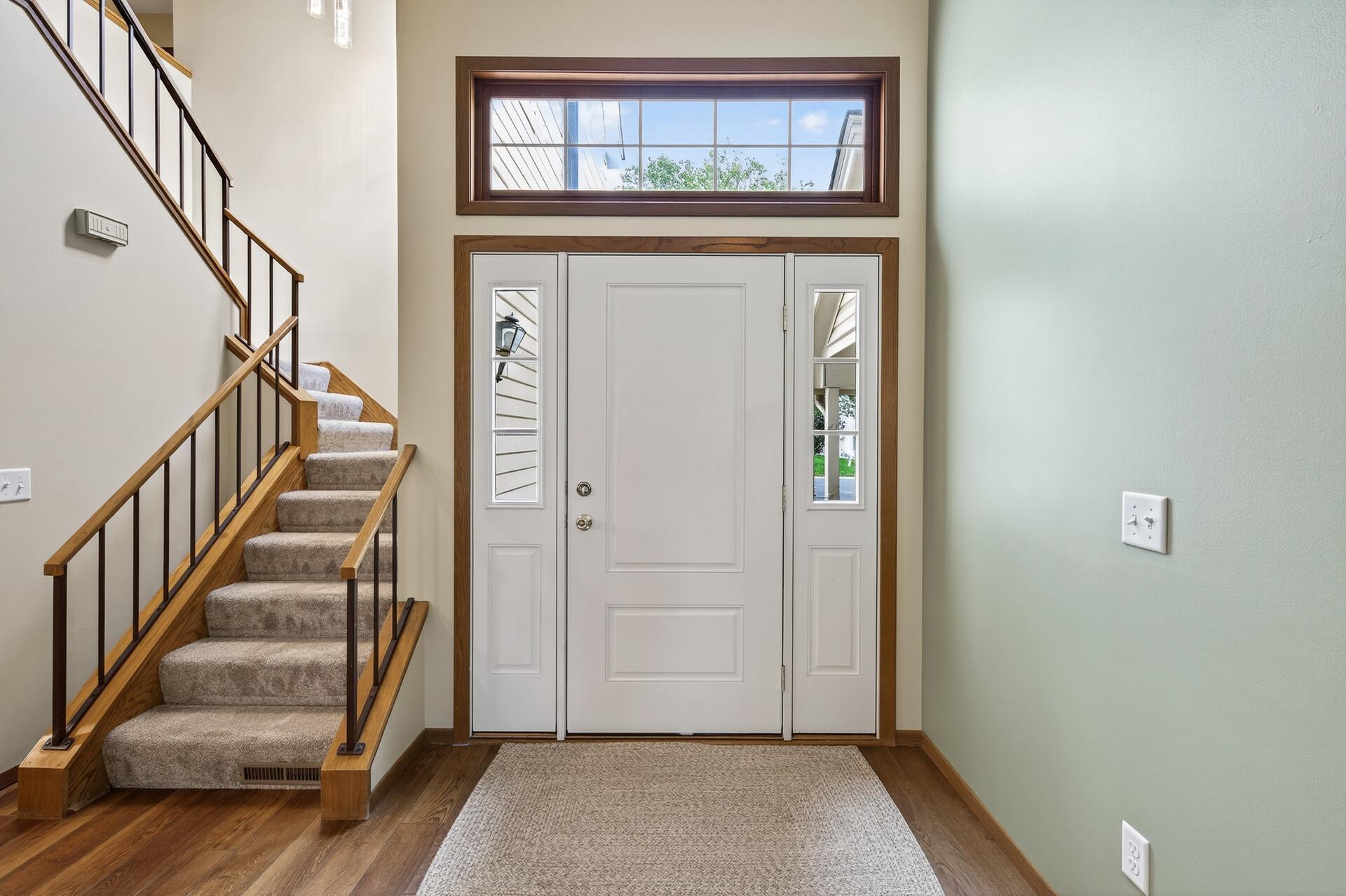 Bloomington, Minnesota 55438, United States, 3 Bedrooms Bedrooms, ,3 BathroomsBathrooms,Residential,Pending Sale,223281