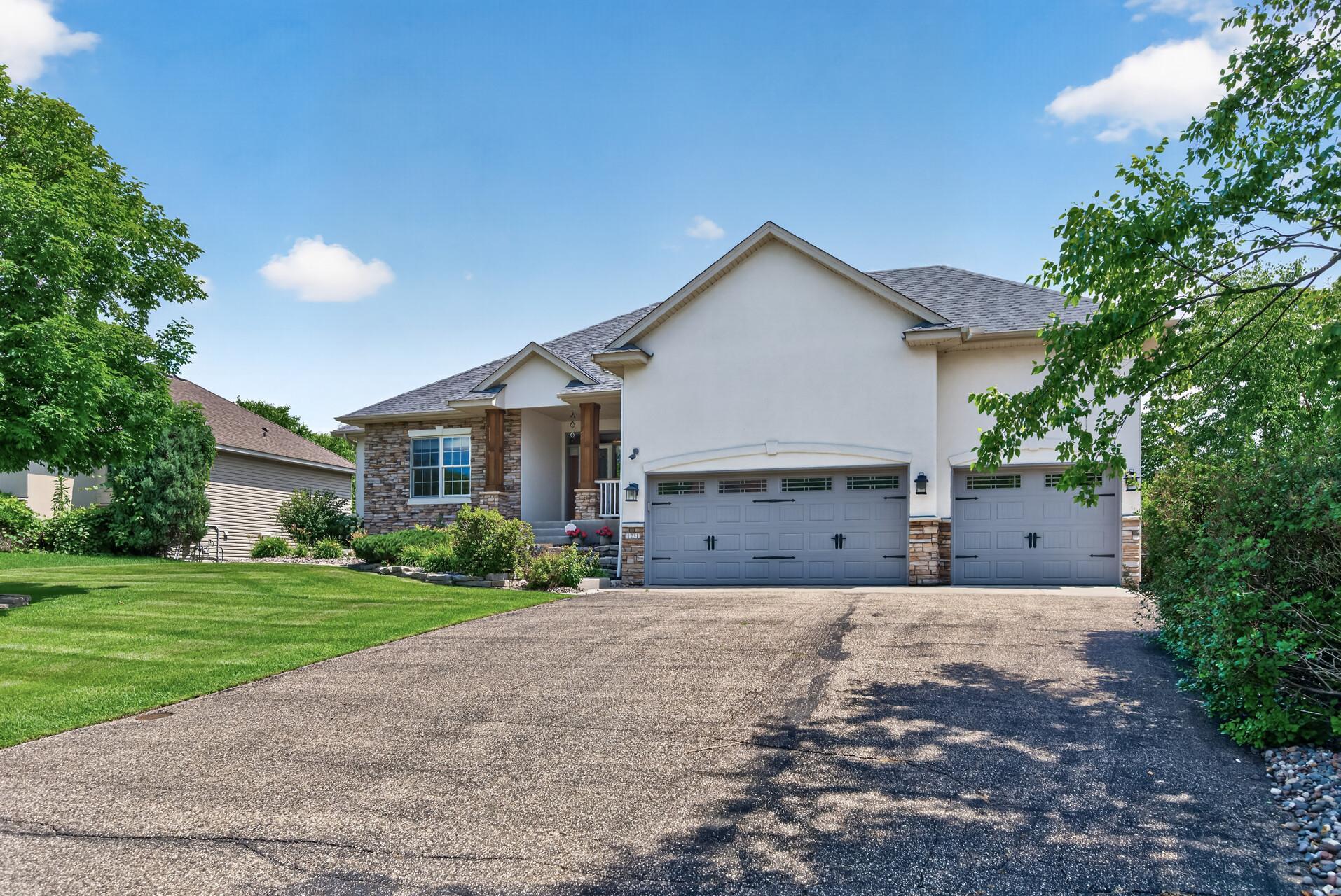 1231 Cobblestone Road N