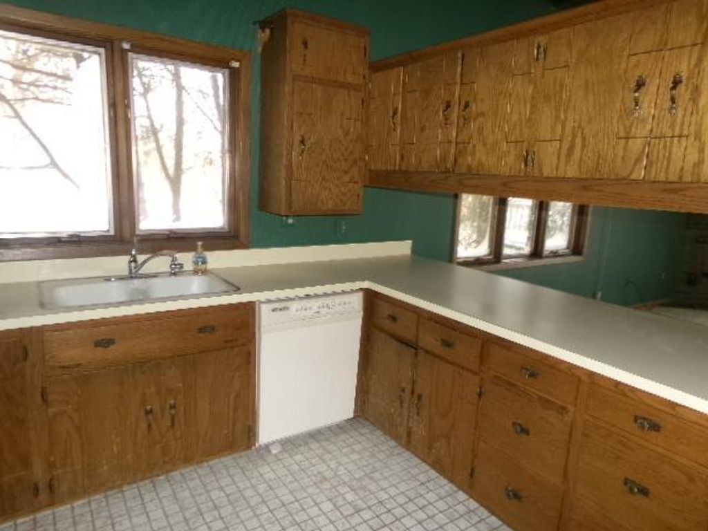 Photo of 2 Hazeltine Estates, Chaska, MN 55318 (MLS # 6823430)