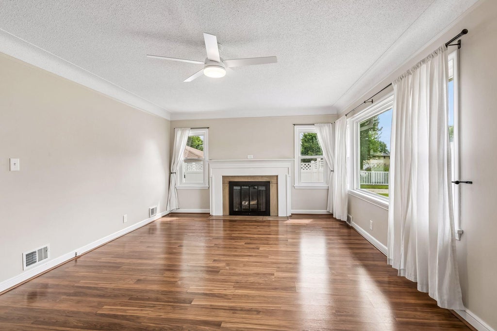 Photo of 5340 46th Avenue N, Robbinsdale, MN 55422 (MLS # 7112751)