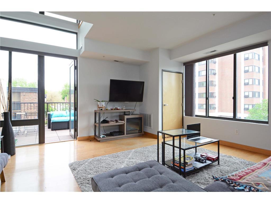 Photo of 10 E 26th Street #321, Minneapolis, MN 55404 (MLS # 7138764)