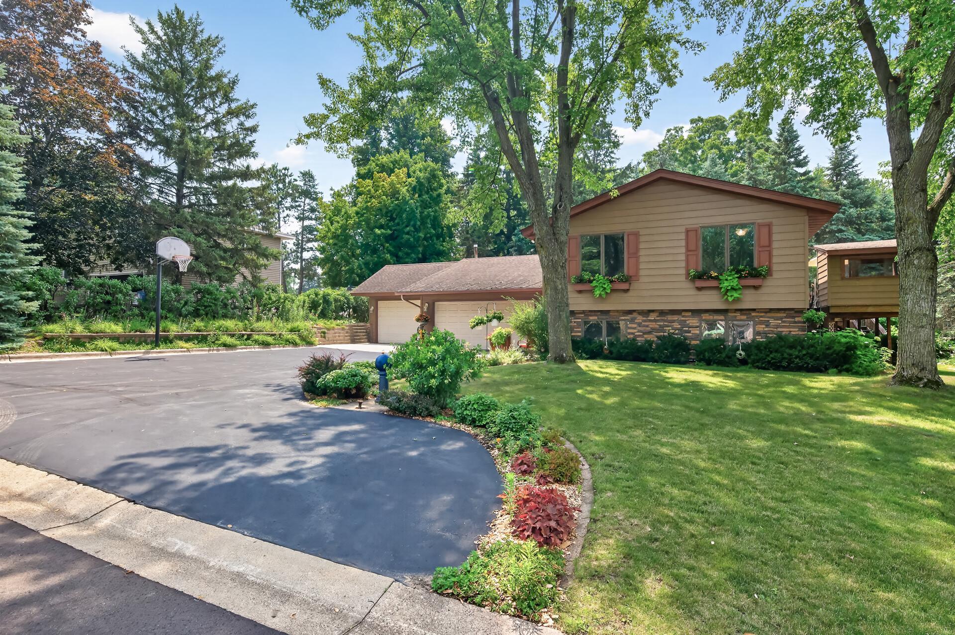 1838 Kathryn Circle