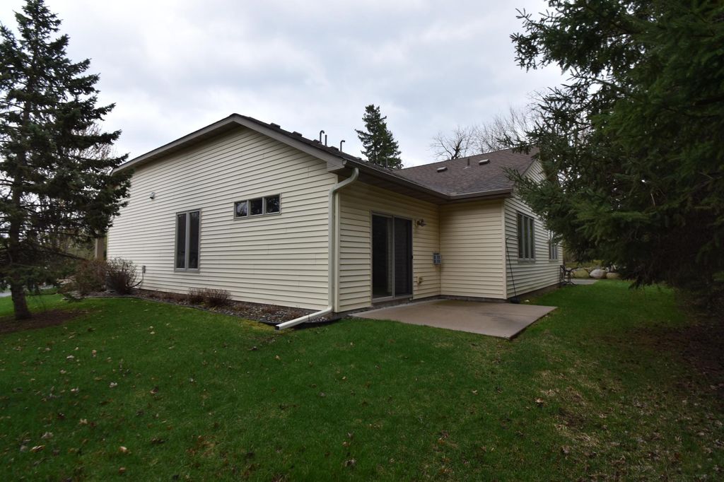 Photo of 2318 Olivia Court E, Maplewood, MN 55119 (MLS # 7061746)