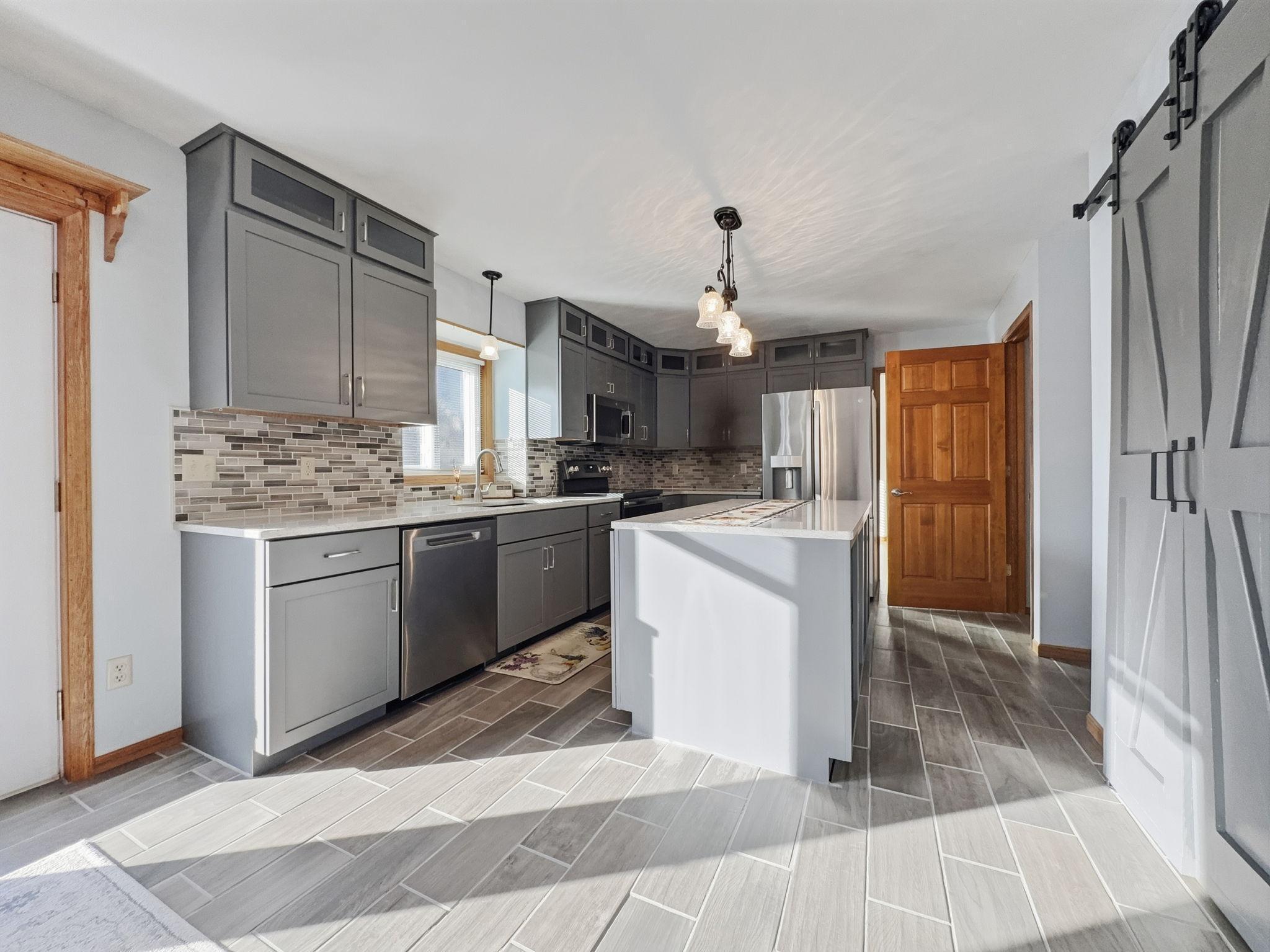 2610 Hydram Avenue N