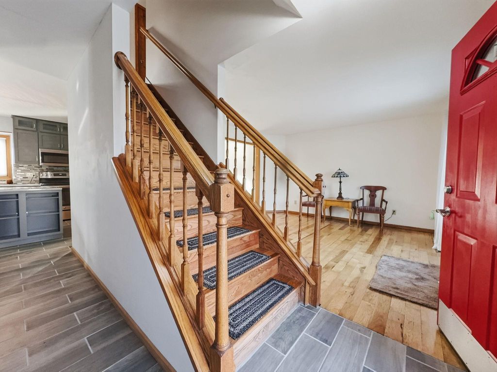 Photo of 2610 Hydram Avenue N, Oakdale, MN 55128 (MLS # 7021537)