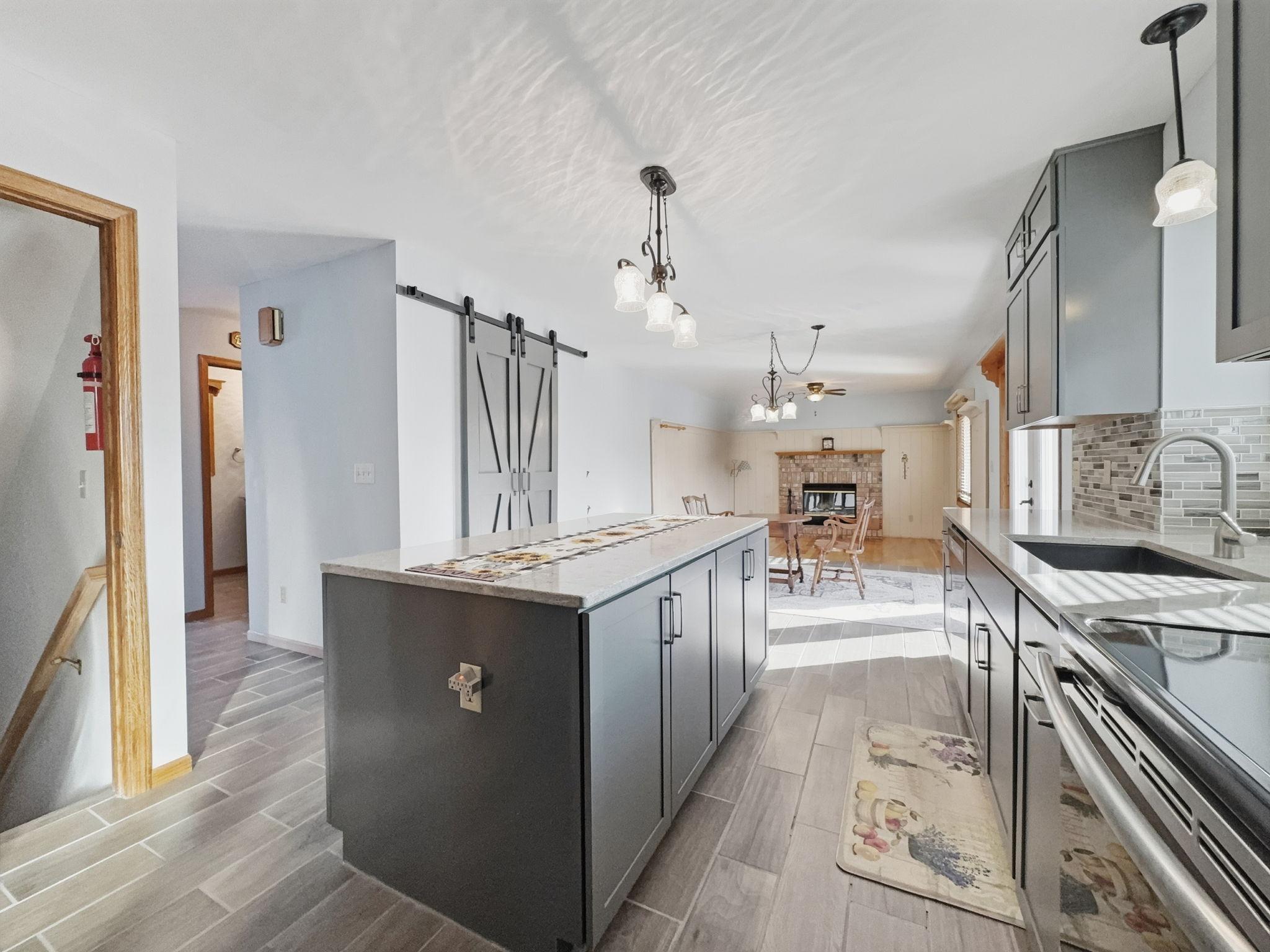 2610 Hydram Avenue N