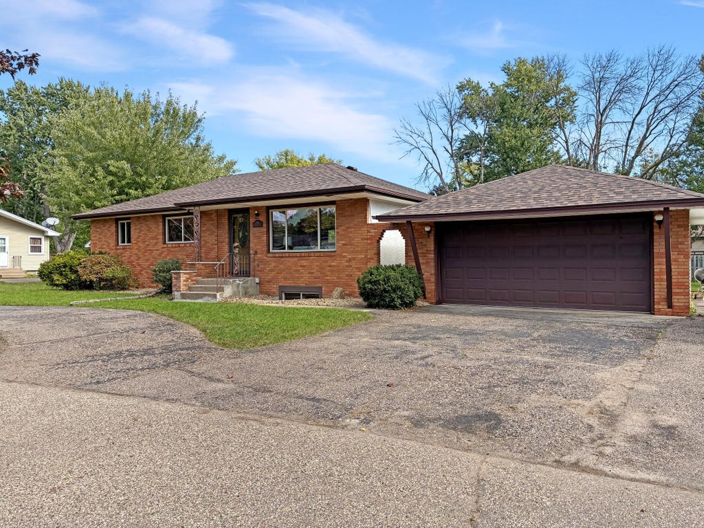 Photo of 6516 Georgia Avenue N, Brooklyn Park, MN 55428 (MLS # 7115272)
