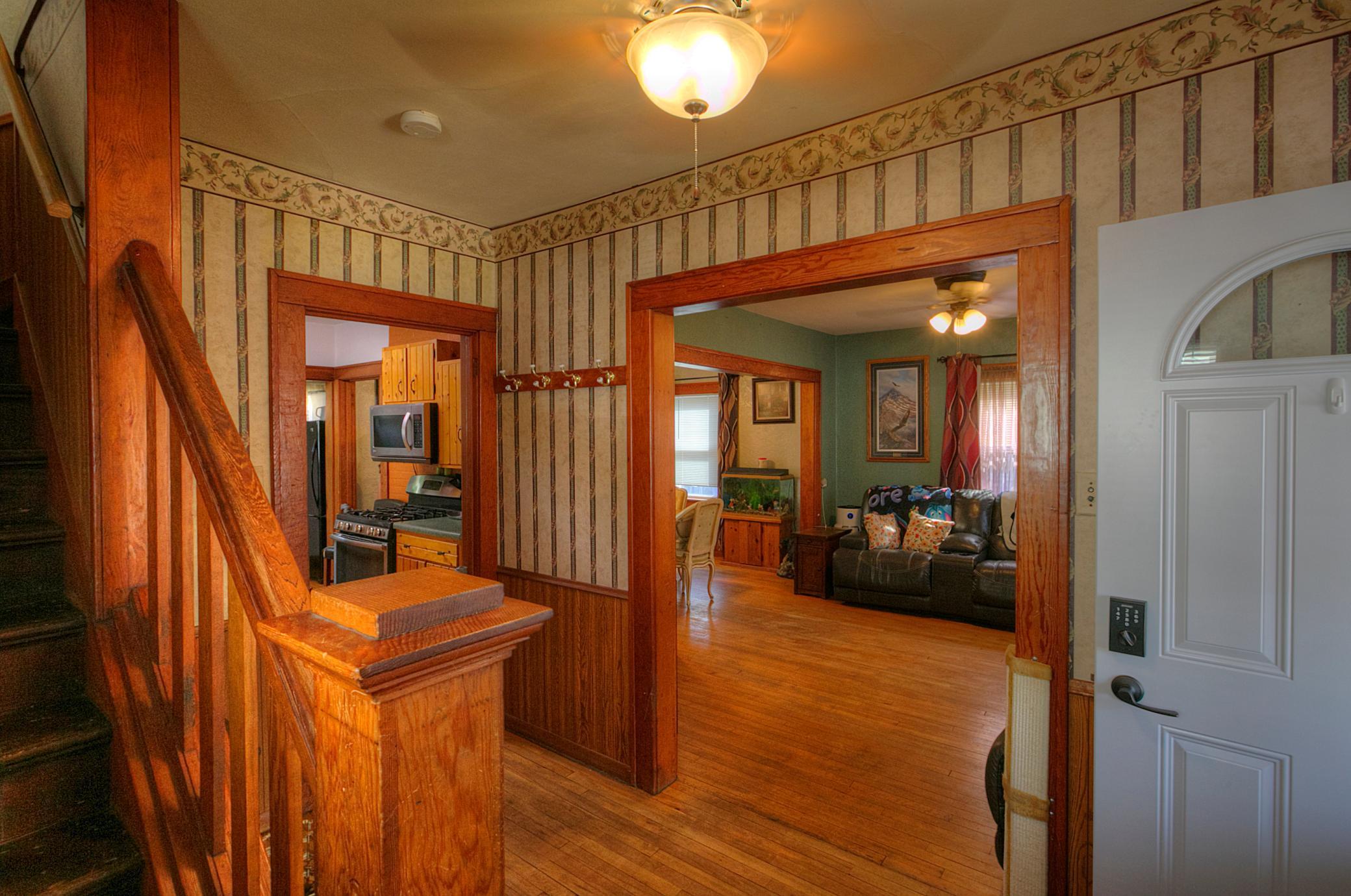 519 Buchanan Street - Photo 3