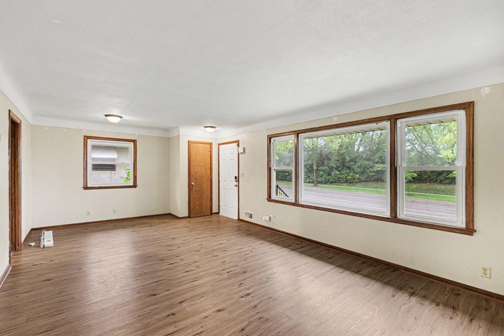 Photo of 2147 Burns Avenue, Saint Paul, MN 55119 (MLS # 7153578)