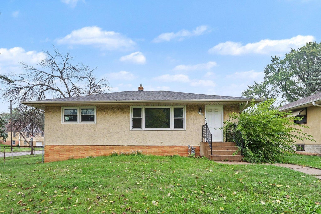 Photo of 2147 Burns Avenue, Saint Paul, MN 55119 (MLS # 7153578)