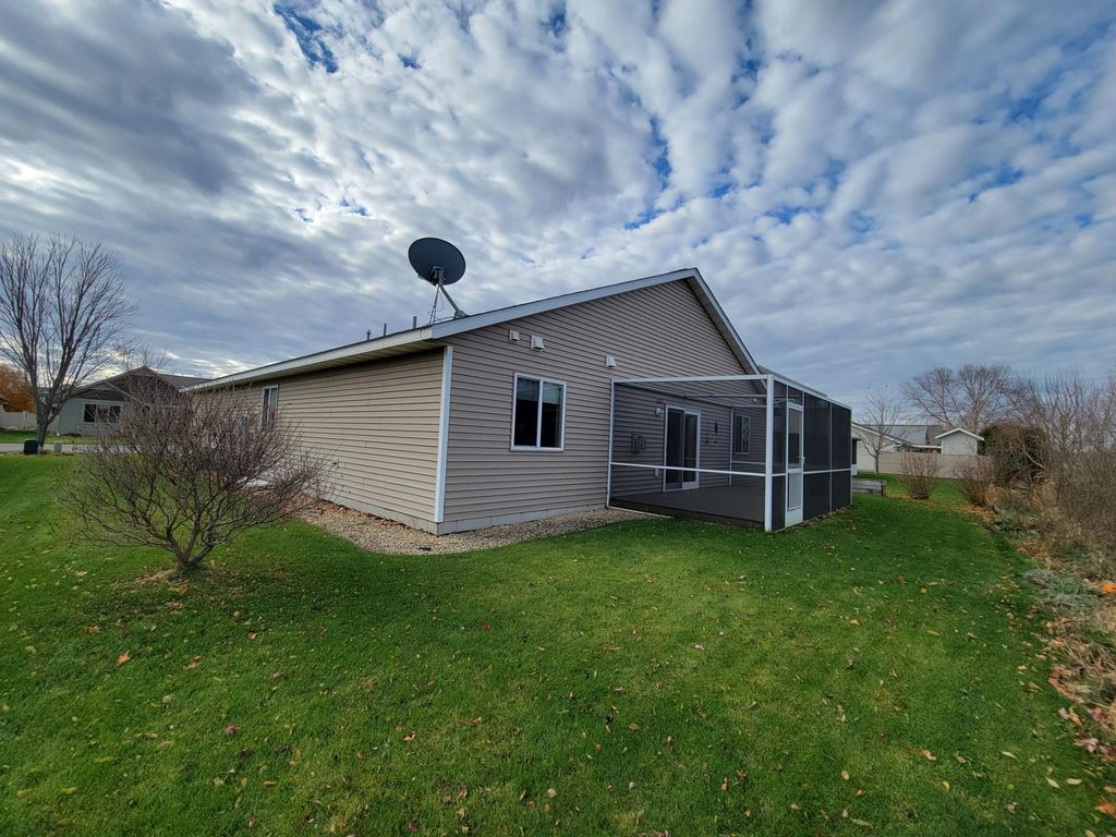 Photo of 6827 22nd Street N, Saint Cloud, MN 56303 (MLS # 6822715)