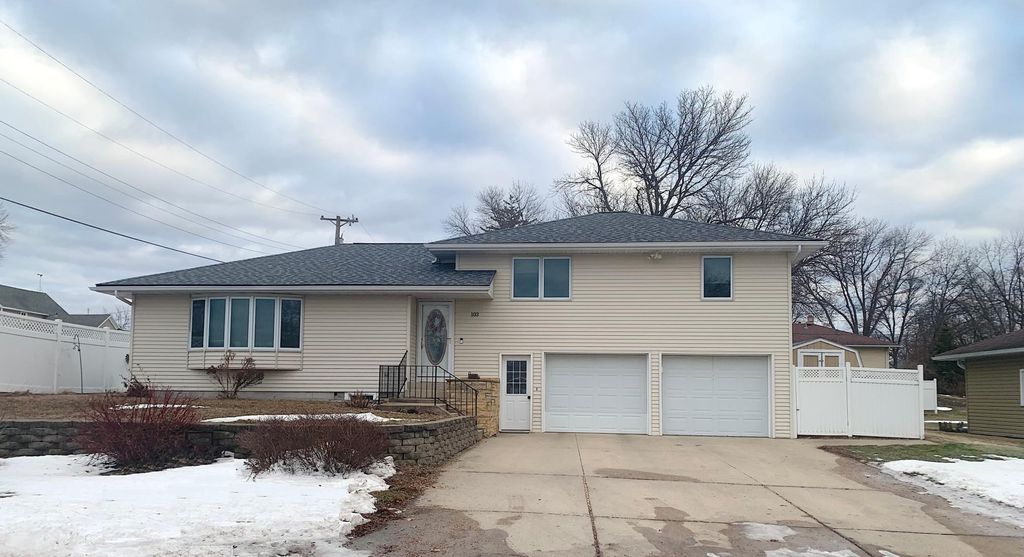 Photo of 103 Calm Court, Mapleton, MN 56065 (MLS # 7008785)