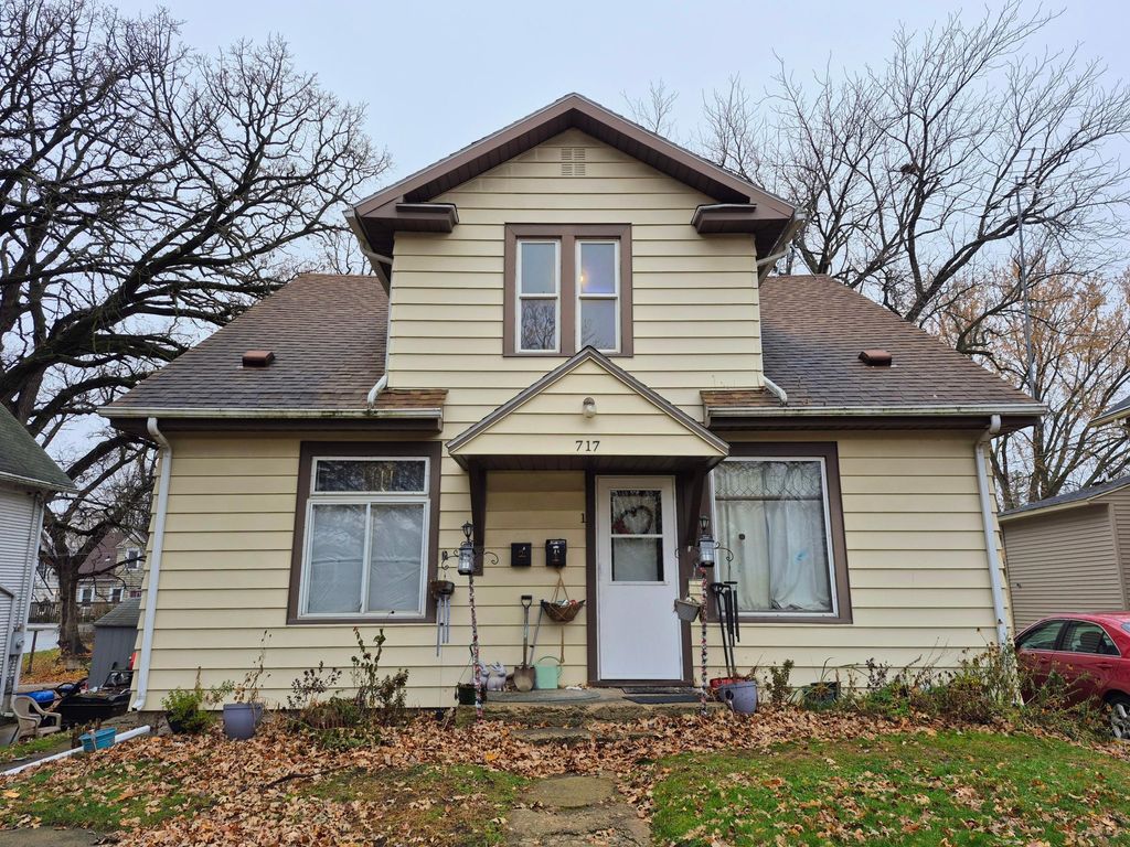 Photo of 717 Minnesota Avenue, Albert Lea, MN 56007 (MLS # 6826490)