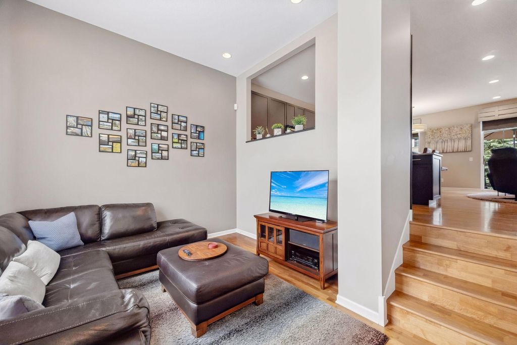 Photo of 8147 Oakview Lane N, Maple Grove, MN 55369 (MLS # 7049854)