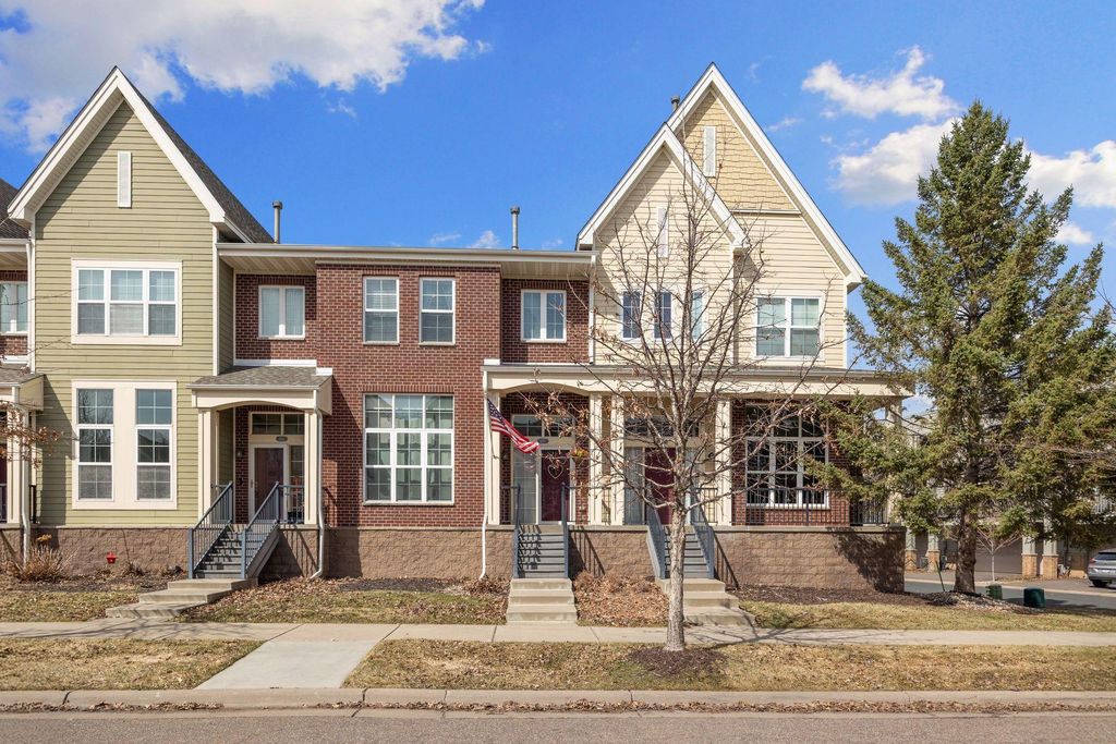 Photo of 8147 Oakview Lane N, Maple Grove, MN 55369 (MLS # 7049854)