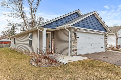 7381 Degrio Way Inver Grove Heights MN 55076