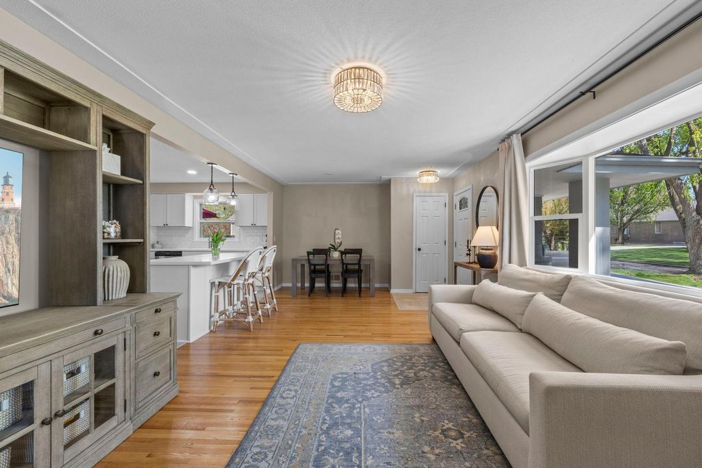 Photo of 5116 Millpond Place, Edina, MN 55436 (MLS # 7066753)