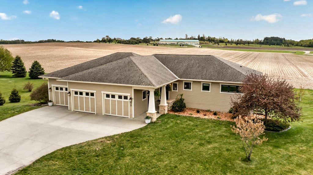 Photo of 620 Sunny View Lane SW, Oronoco, MN 55960 (MLS # 7067557)