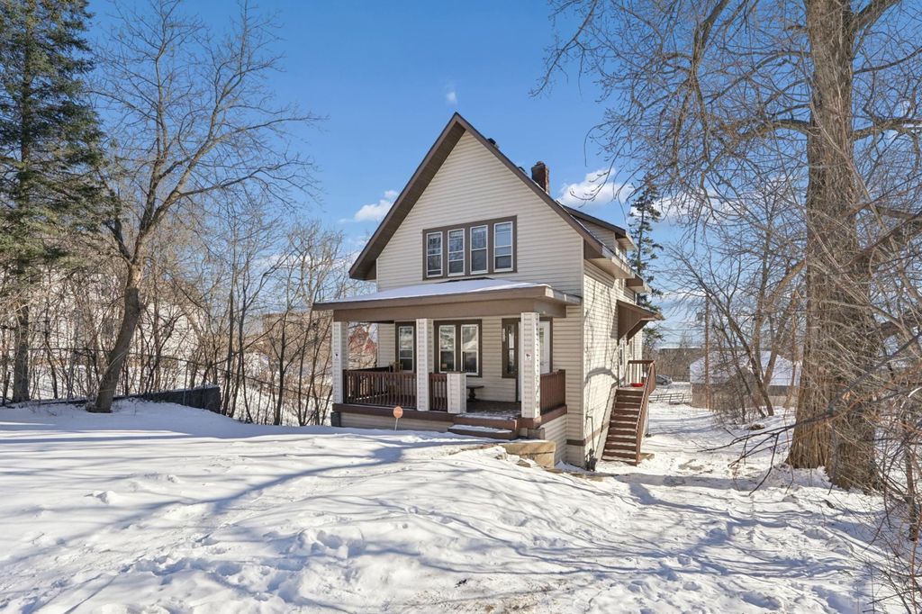 Photo of 1316 E 2nd Street, Duluth, MN 55805 (MLS # 7025989)