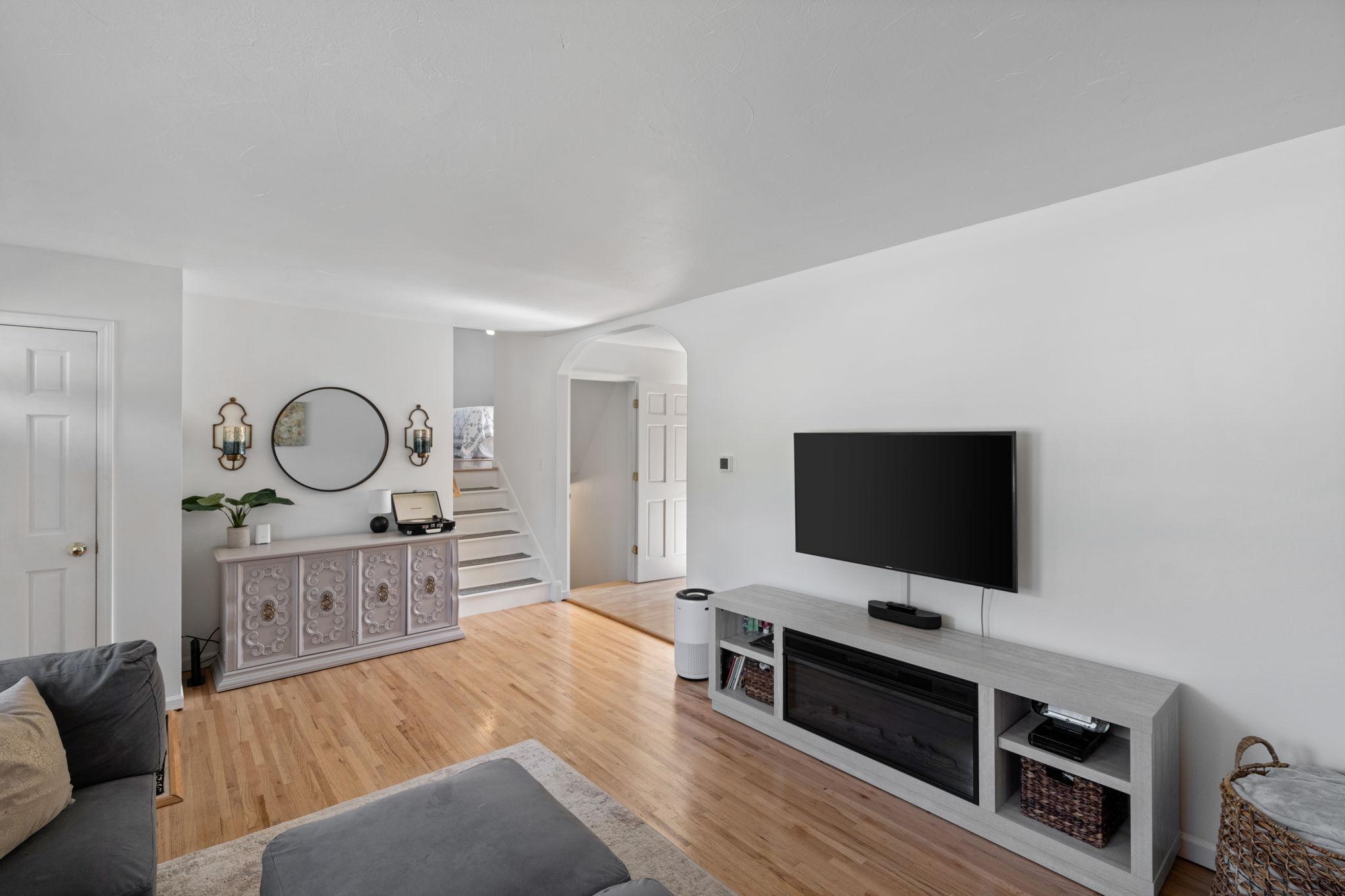 7342 Upper 139th Street W