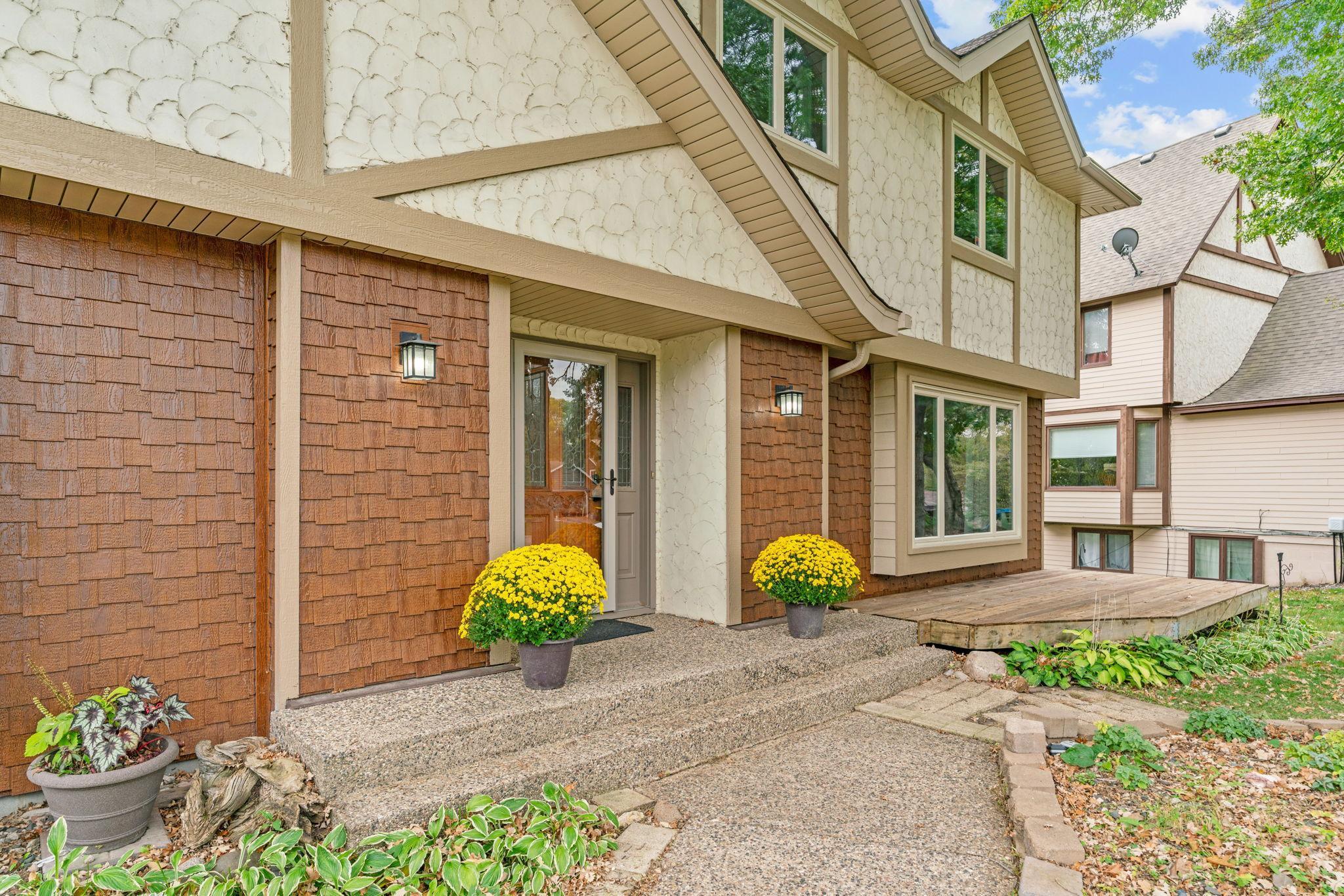 1005 Hilloway Circle