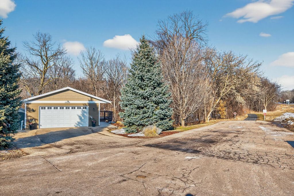 Photo of 17190 Sunray Circle SW, Prior Lake, MN 55372 (MLS # 7022852)