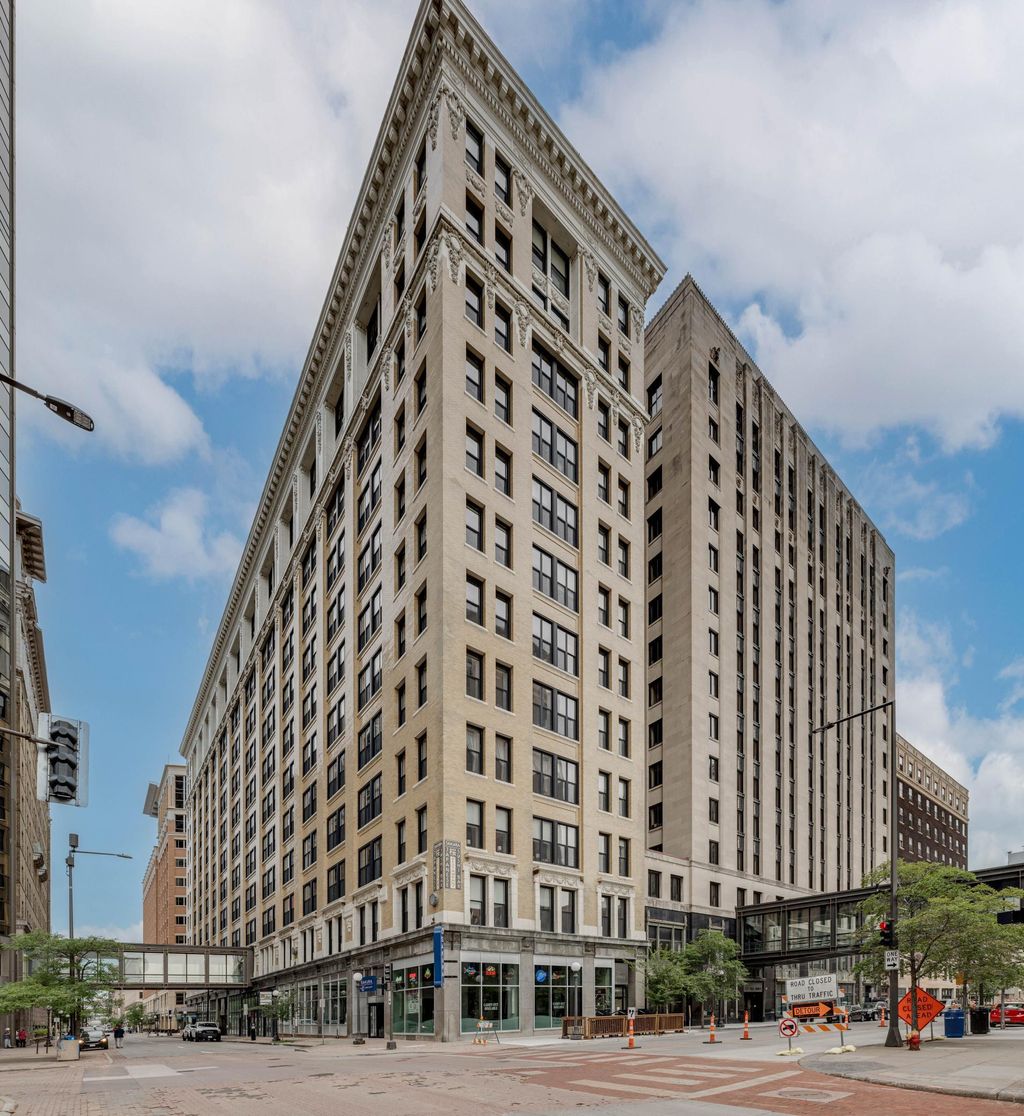 Photo of 350 Saint Peter Street #307, Saint Paul, MN 55102 (MLS # 6626536)