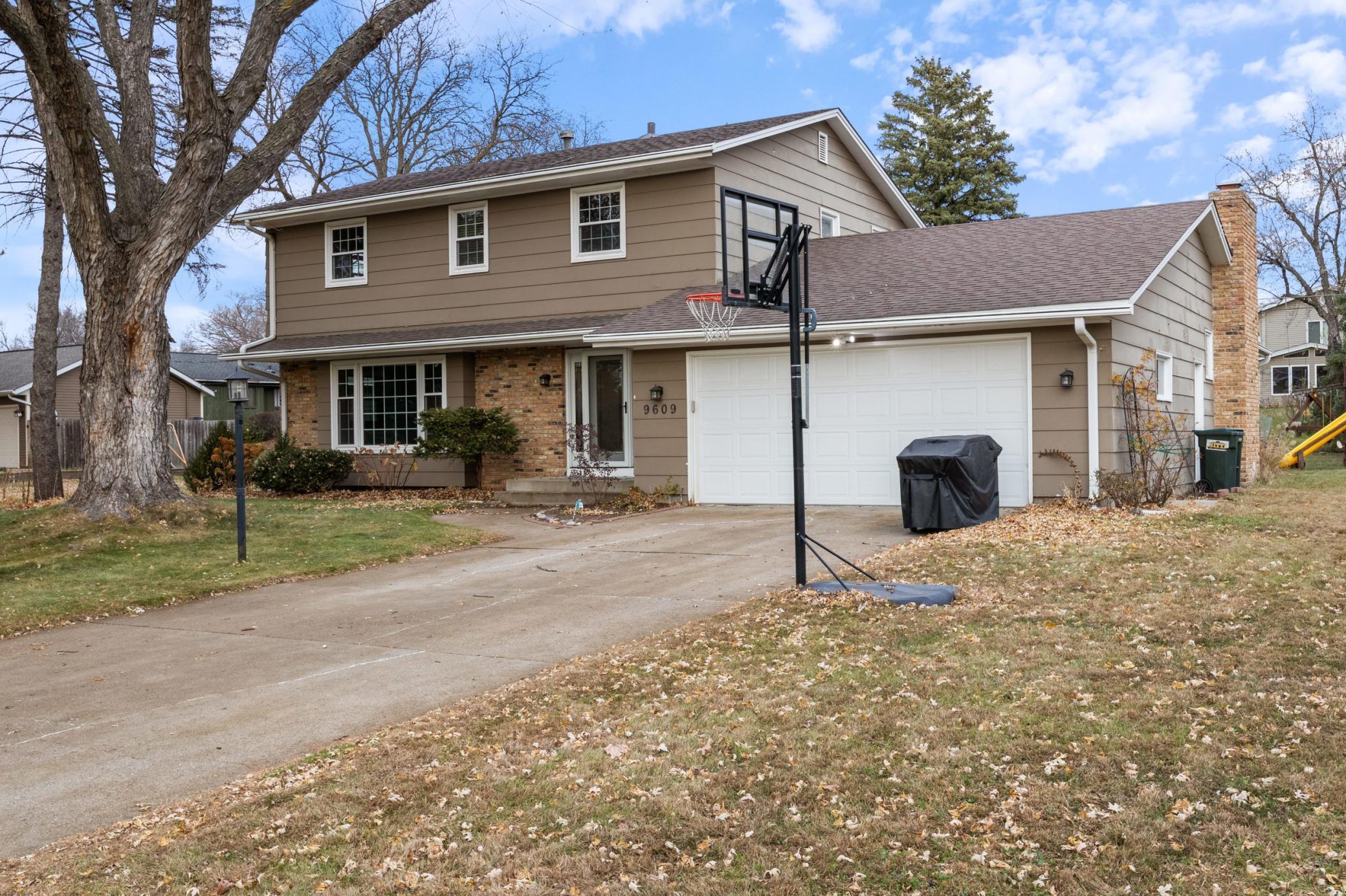 9609 Vincent Avenue S