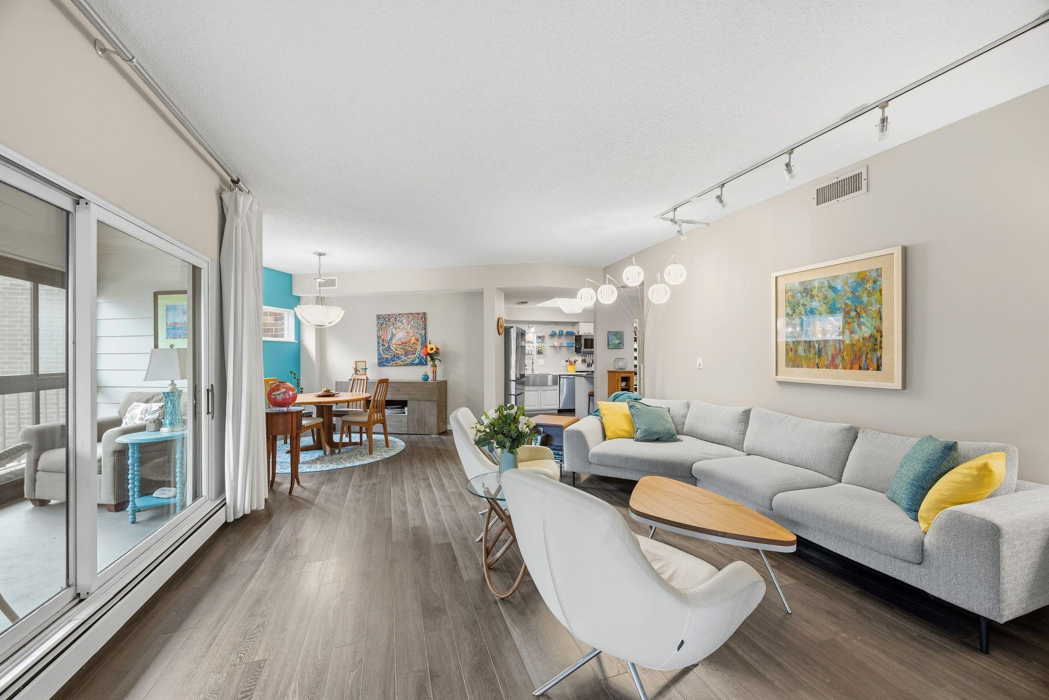 2275 Youngman Avenue 202W