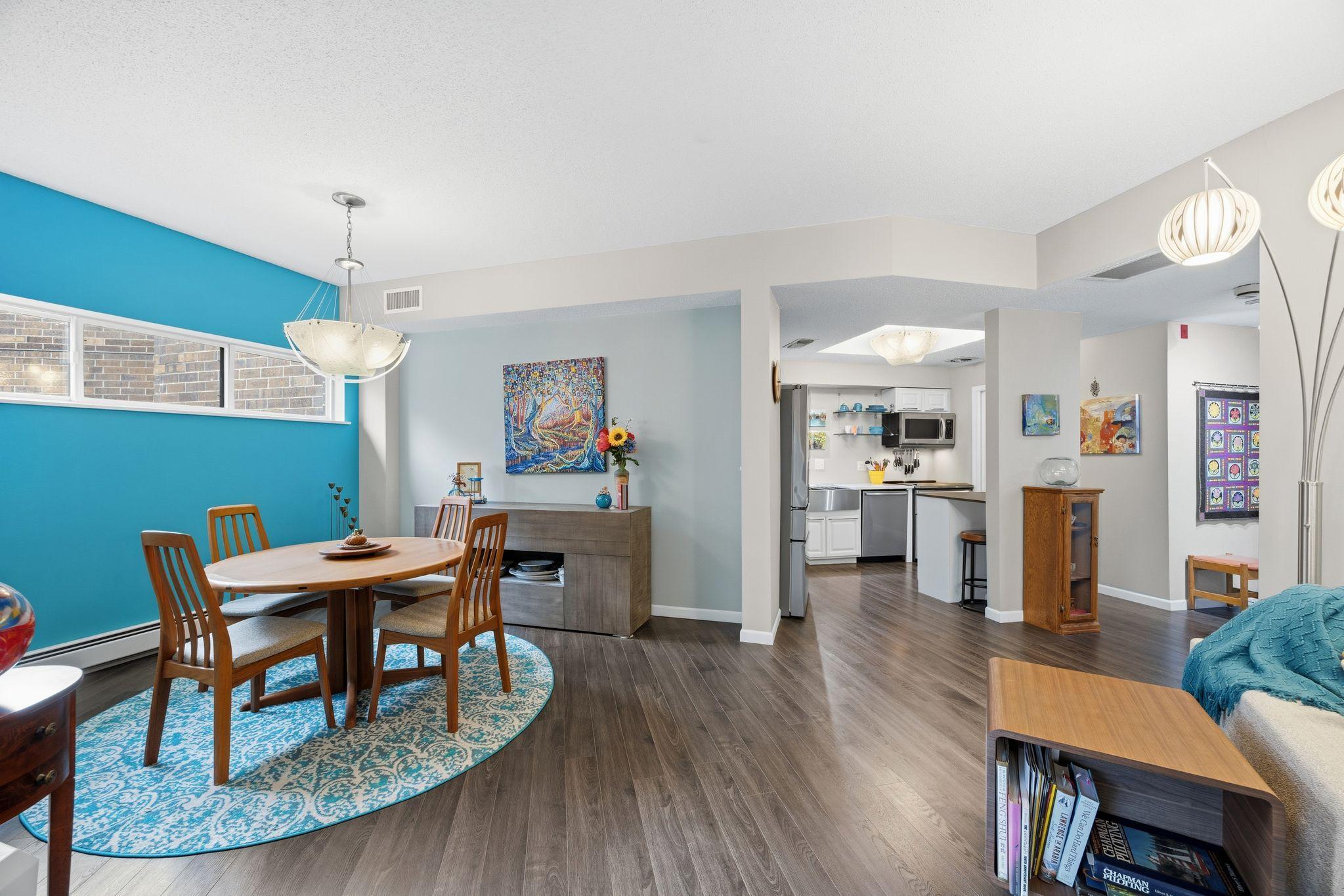 2275 Youngman Avenue 202W