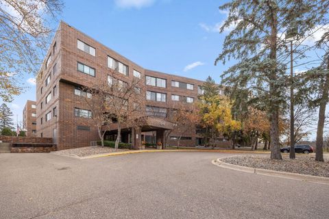 2275 Youngman Avenue 202W Saint Paul MN 55116