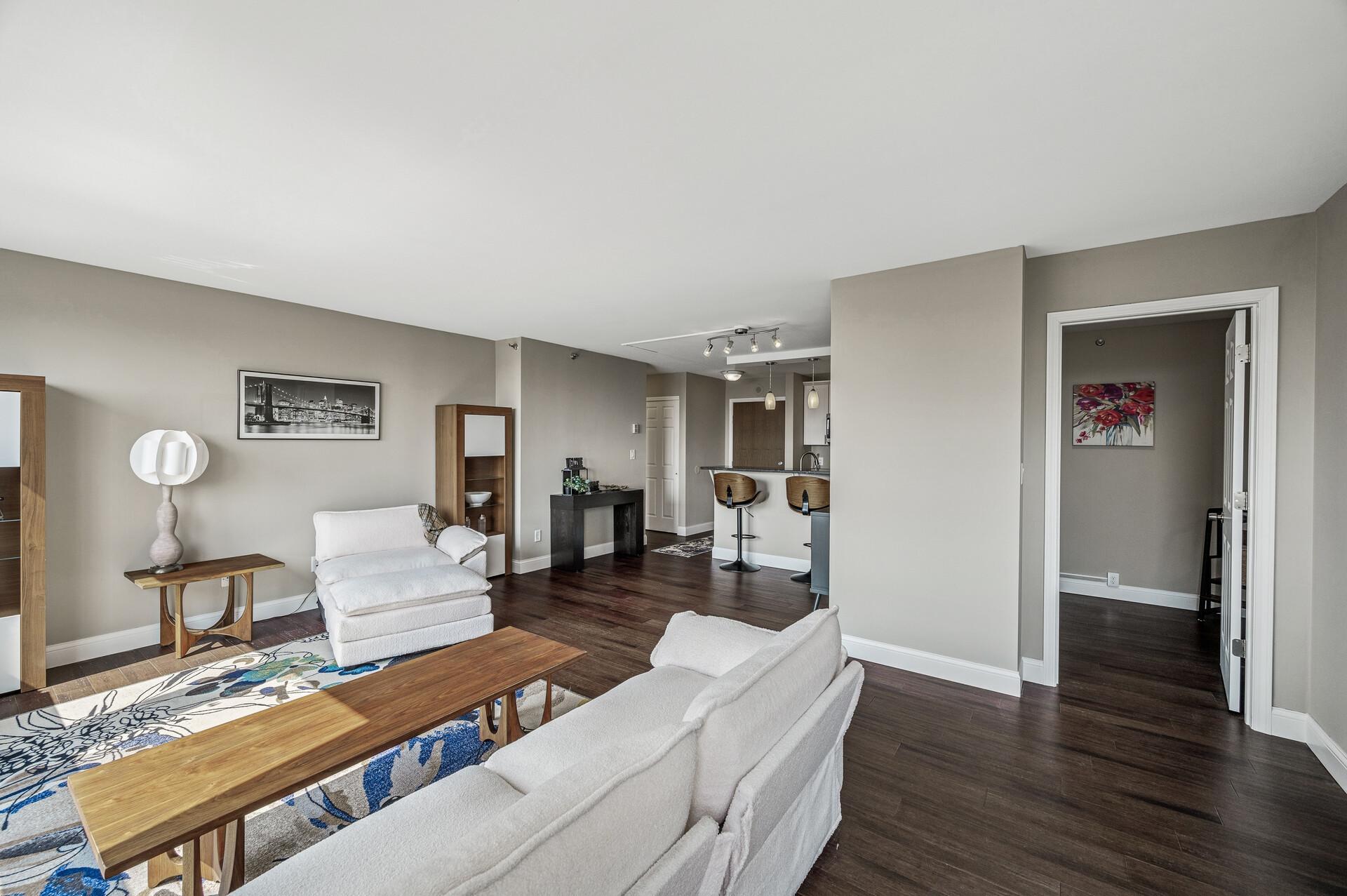 433 S 7th Street 1508