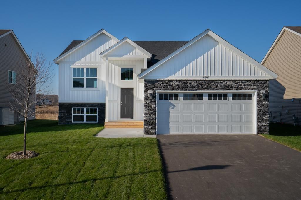 Photo of 671 47th Avenue NE, Saint Cloud, MN 56304 (MLS # 7081361)