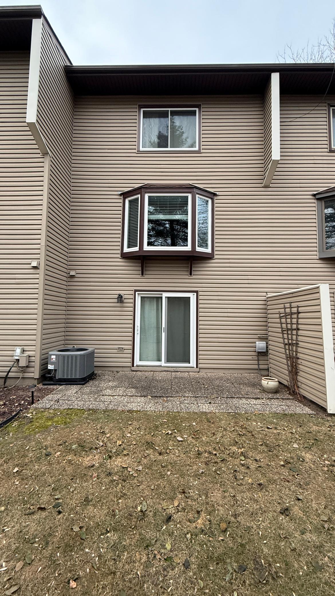 2424 Mendelssohn Lane N 7