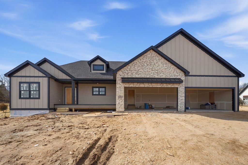 Photo of 376 Moelter Lane, Hudson, WI 54016 (MLS # 7035598)
