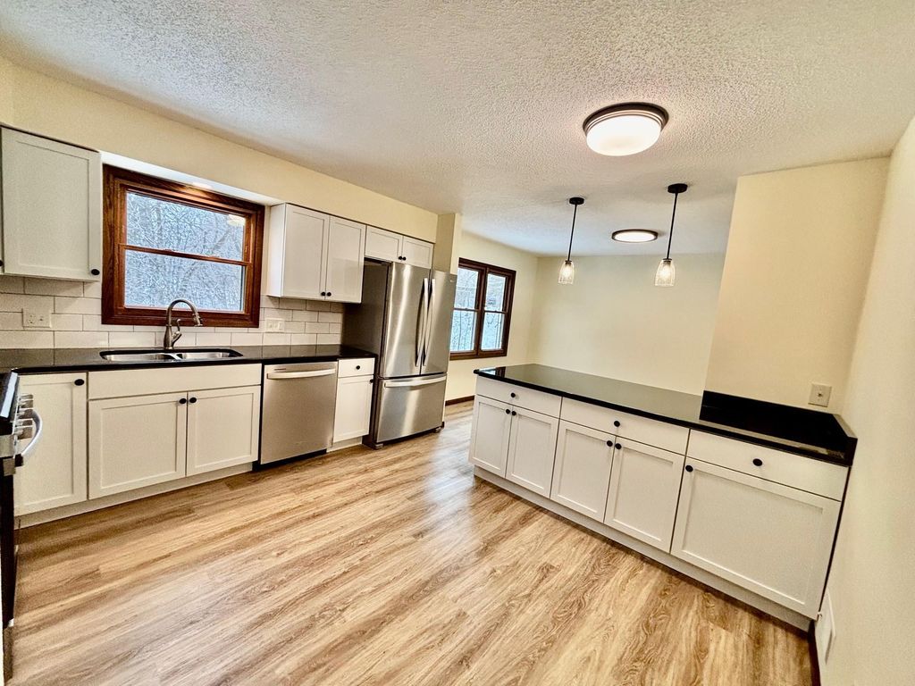 Photo of 2700 Crestwood Circle, Hopkins, MN 55305 (MLS # 7012736)