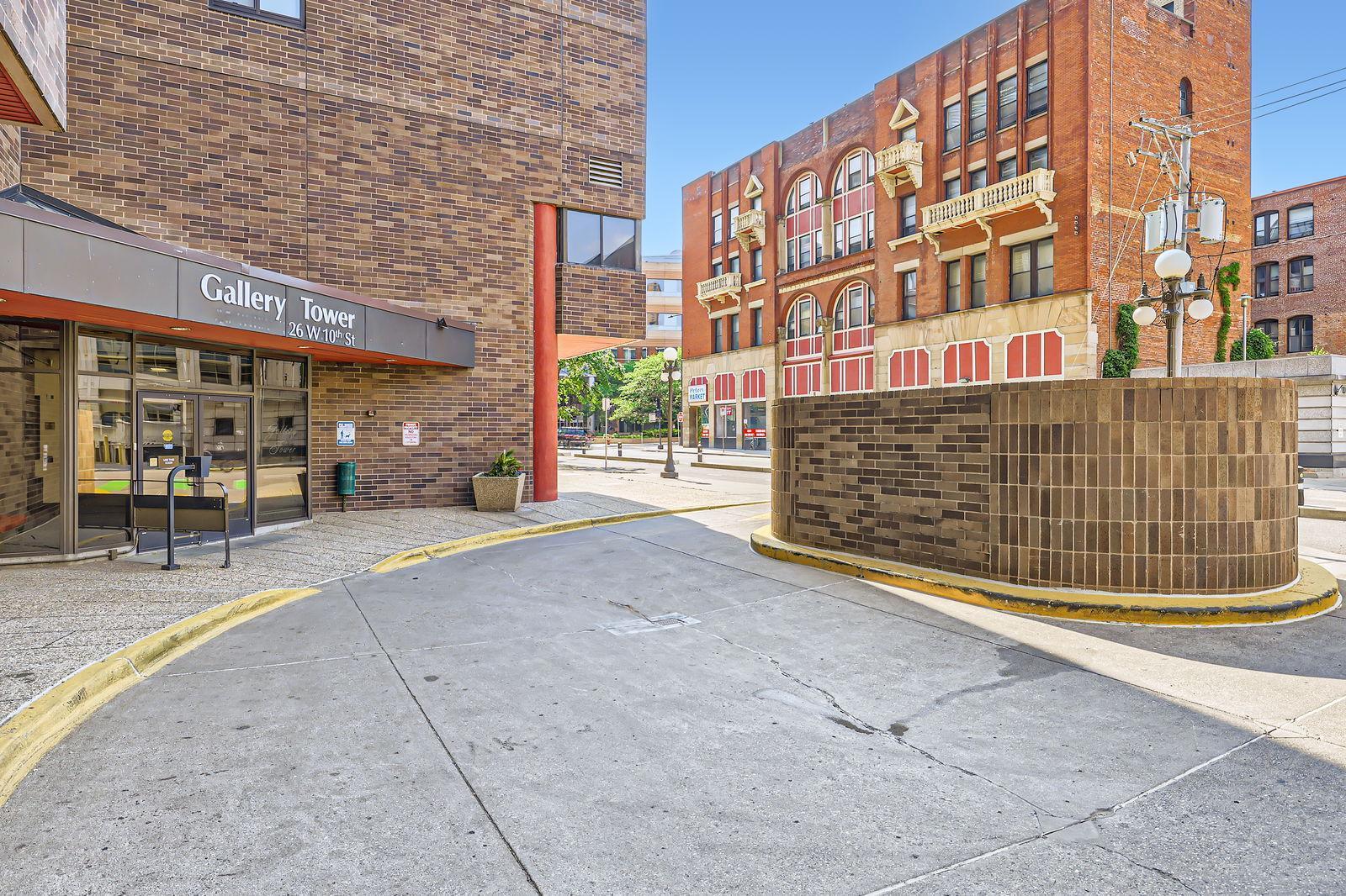 26 10th Street W 1104