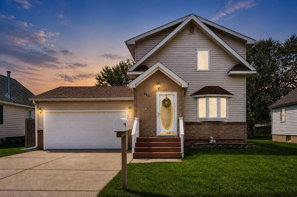 Photo of 810 10th Avenue SE, Austin, MN 55912 (MLS # 7066851)