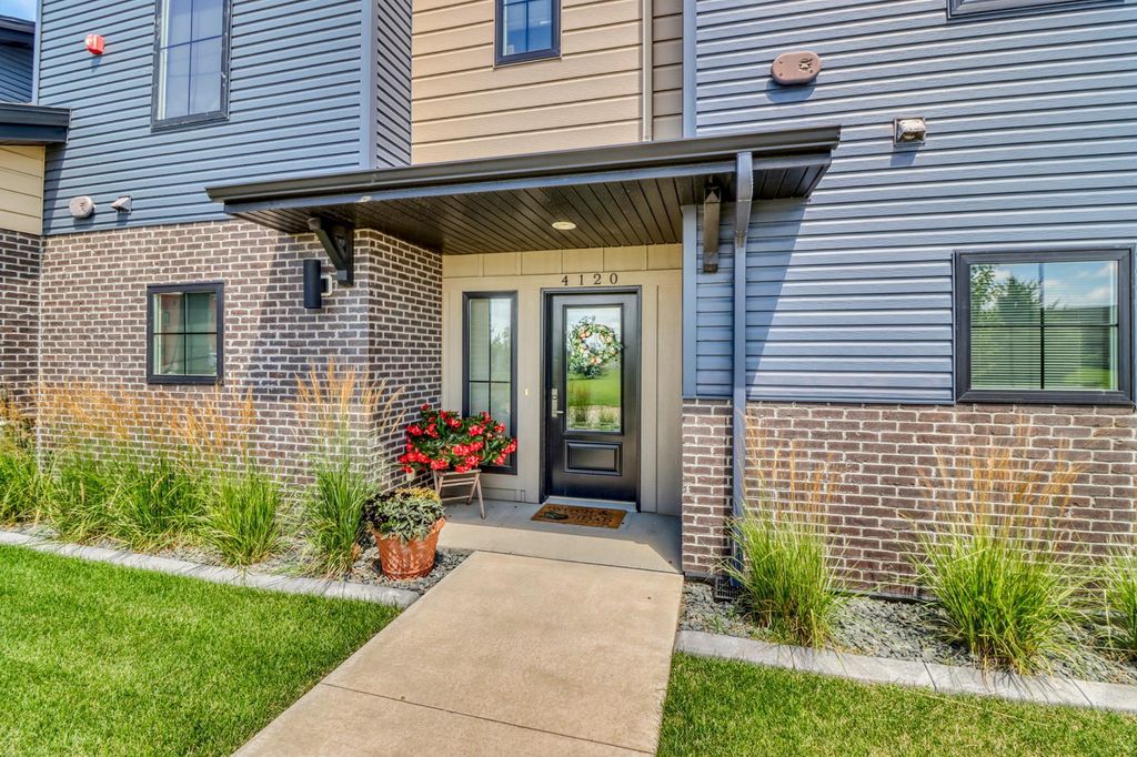 Photo of 4120 Arthur Drive S, Fargo, ND 58104 (MLS # 7030362)