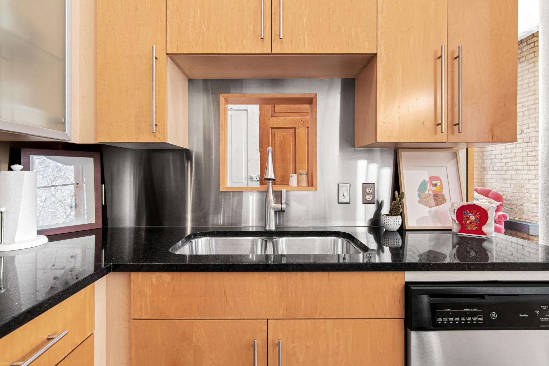 225 9th Street E 109