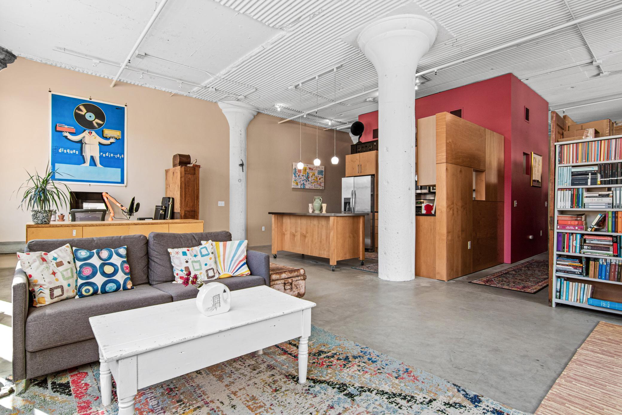 225 9th Street E 109