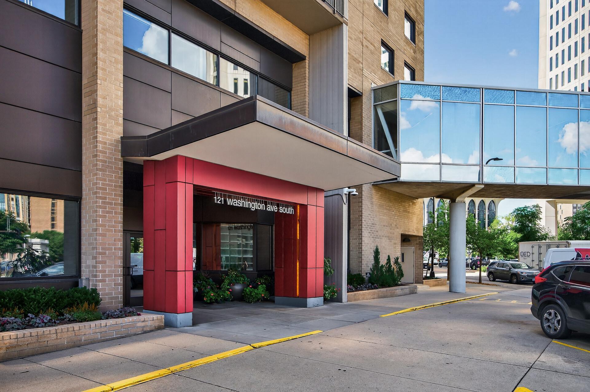121 Washington Avenue S 1304