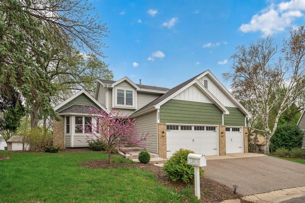 Photo of 321 Deerfoot Trail, Chanhassen, MN 55317 (MLS # 7038241)