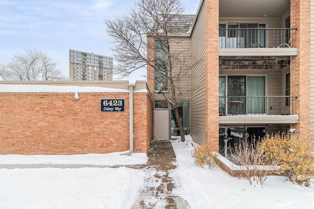 Photo of 6423 Colony Way #1J, Edina, MN 55435 (MLS # 6824727)