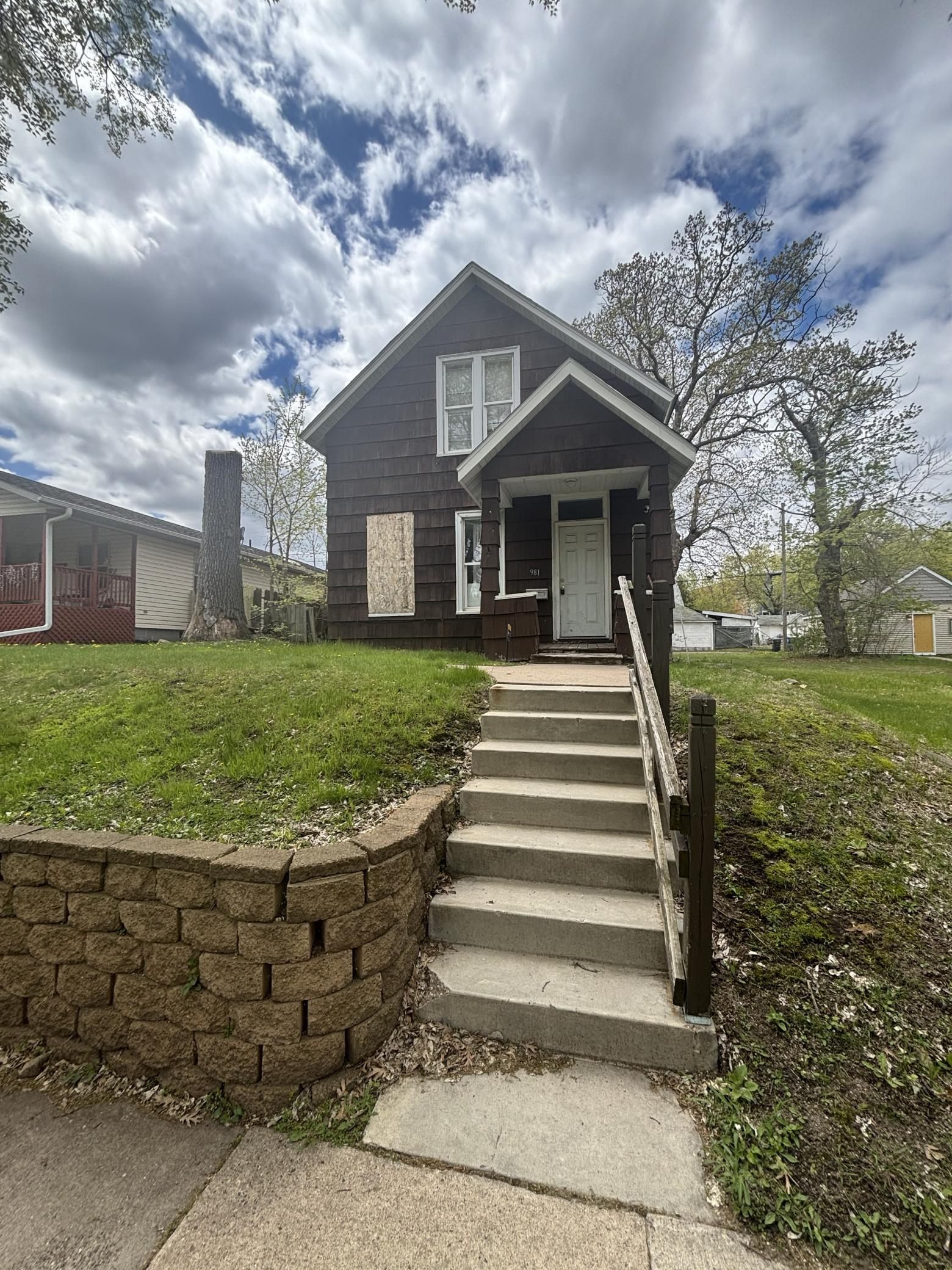 981 Burr Street