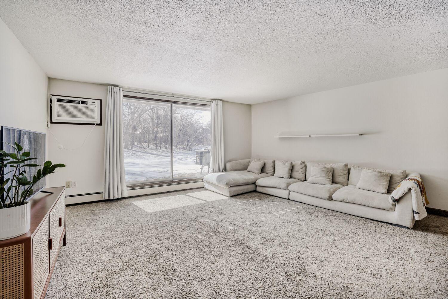 1640 Highway 36 W 138