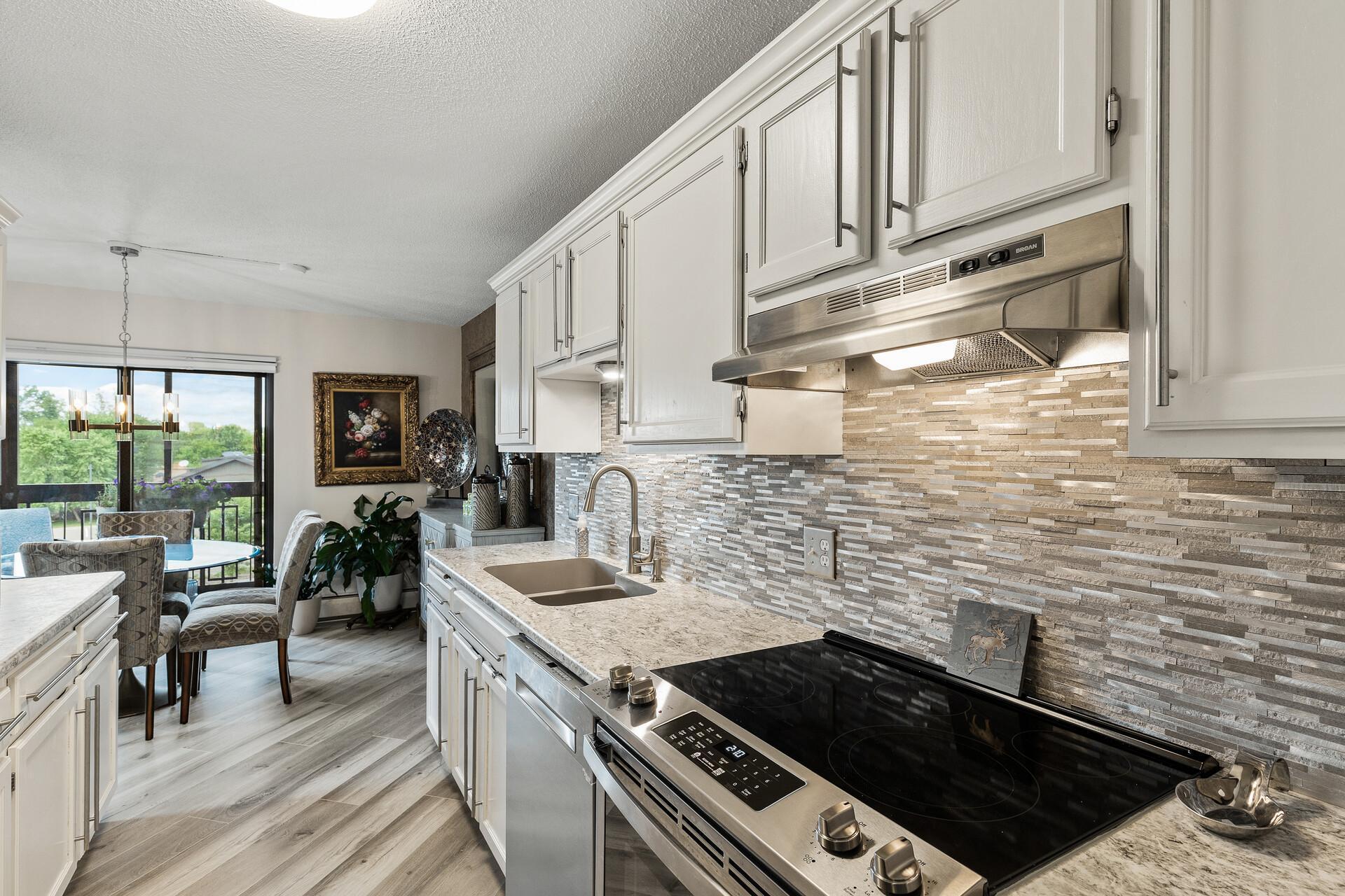 6615 Lake Shore Drive S 314
